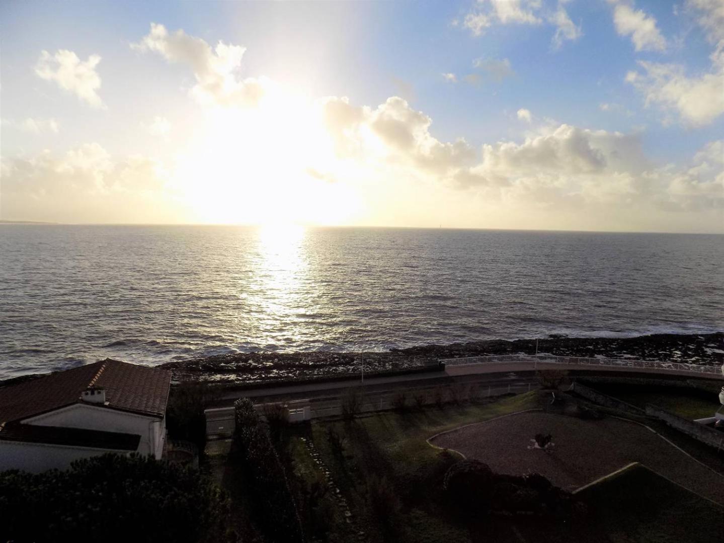 Royan - Pleine Vue Mer Pour Cet Appartement Classe 2 Etoiles - Les Tamaris Kültér fotó